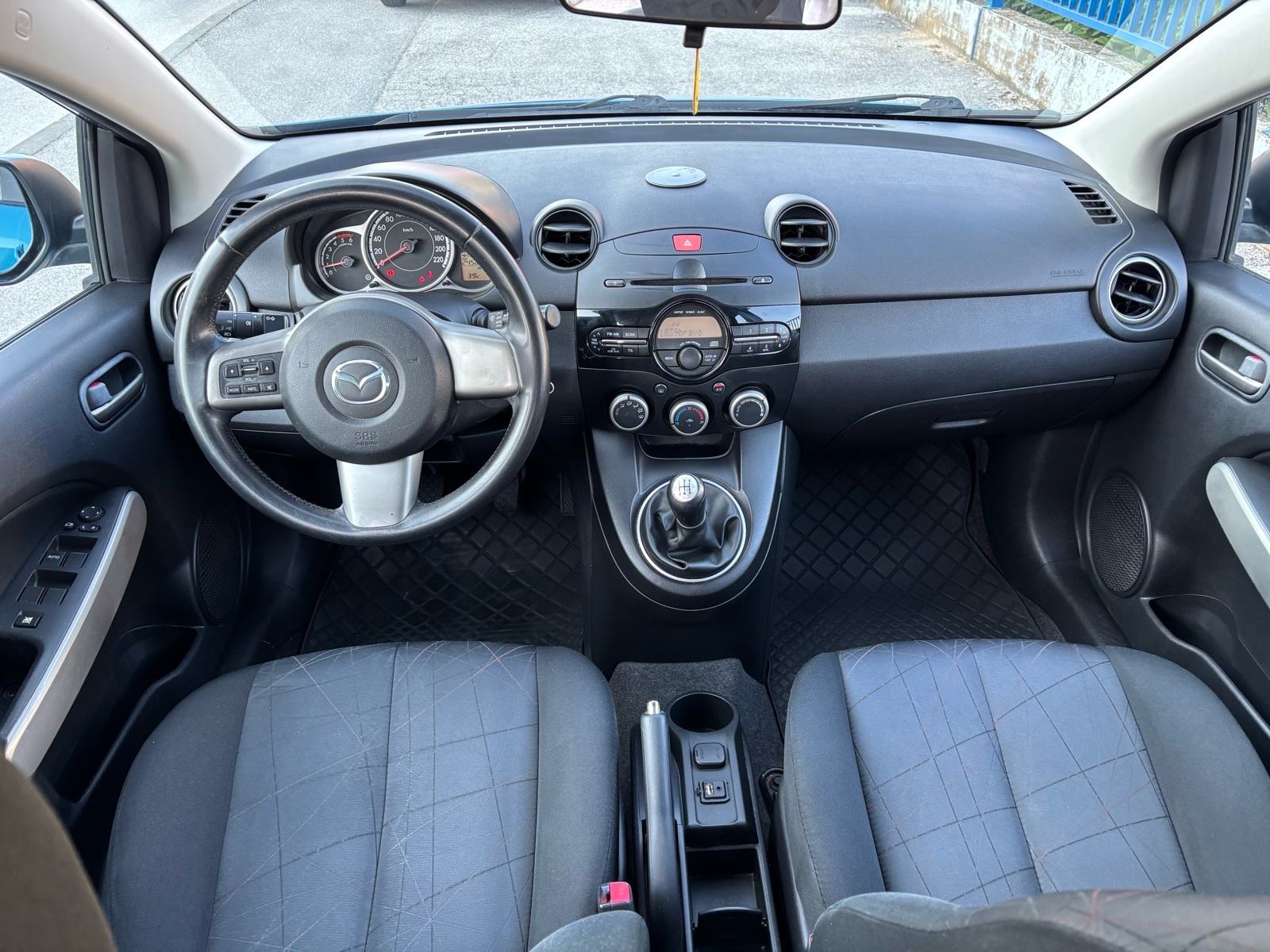 Mazda 2 1.6d, CD95, Reg1god.,Održavana,Full oprema!, fotografija 10