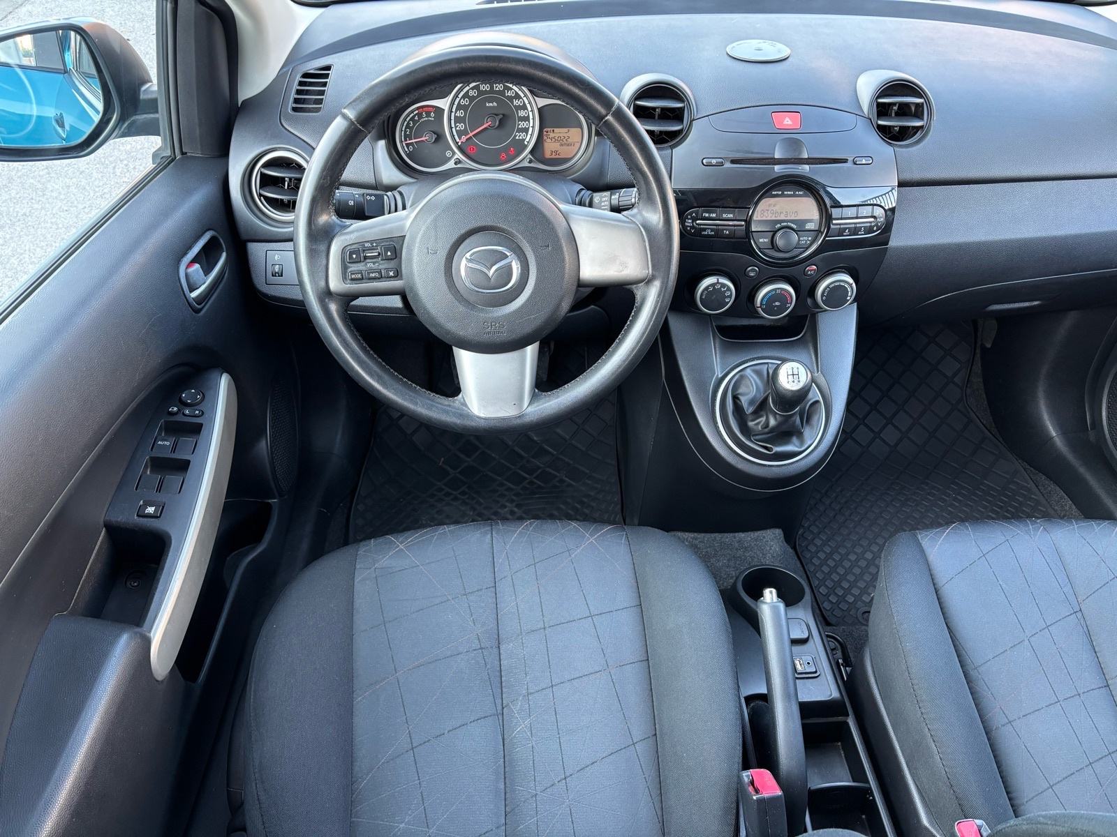 Mazda 2 1.6d, CD95, Reg1god.,Održavana,Full oprema!, fotografija 11