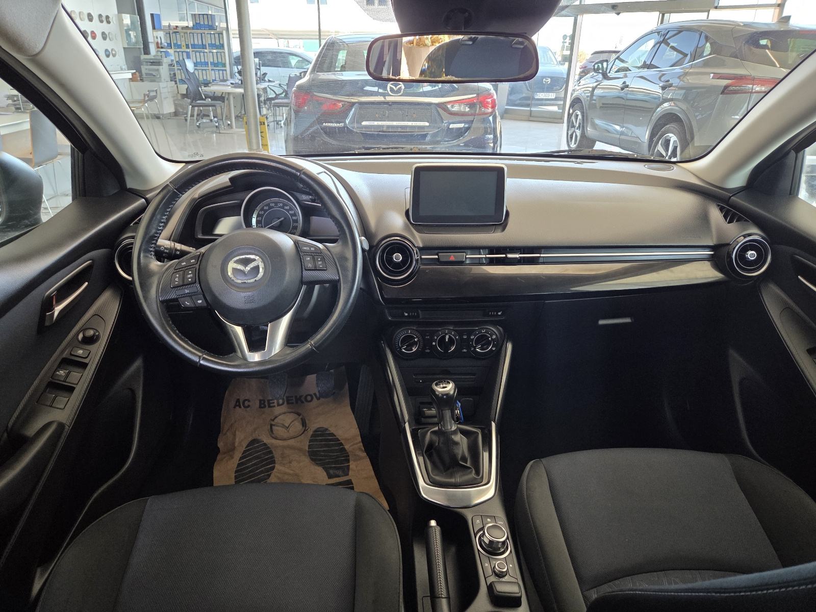 Mazda 2 G90 ATTRACTION PARKIRNI GRIJANA SJEDALA, fotografija 9