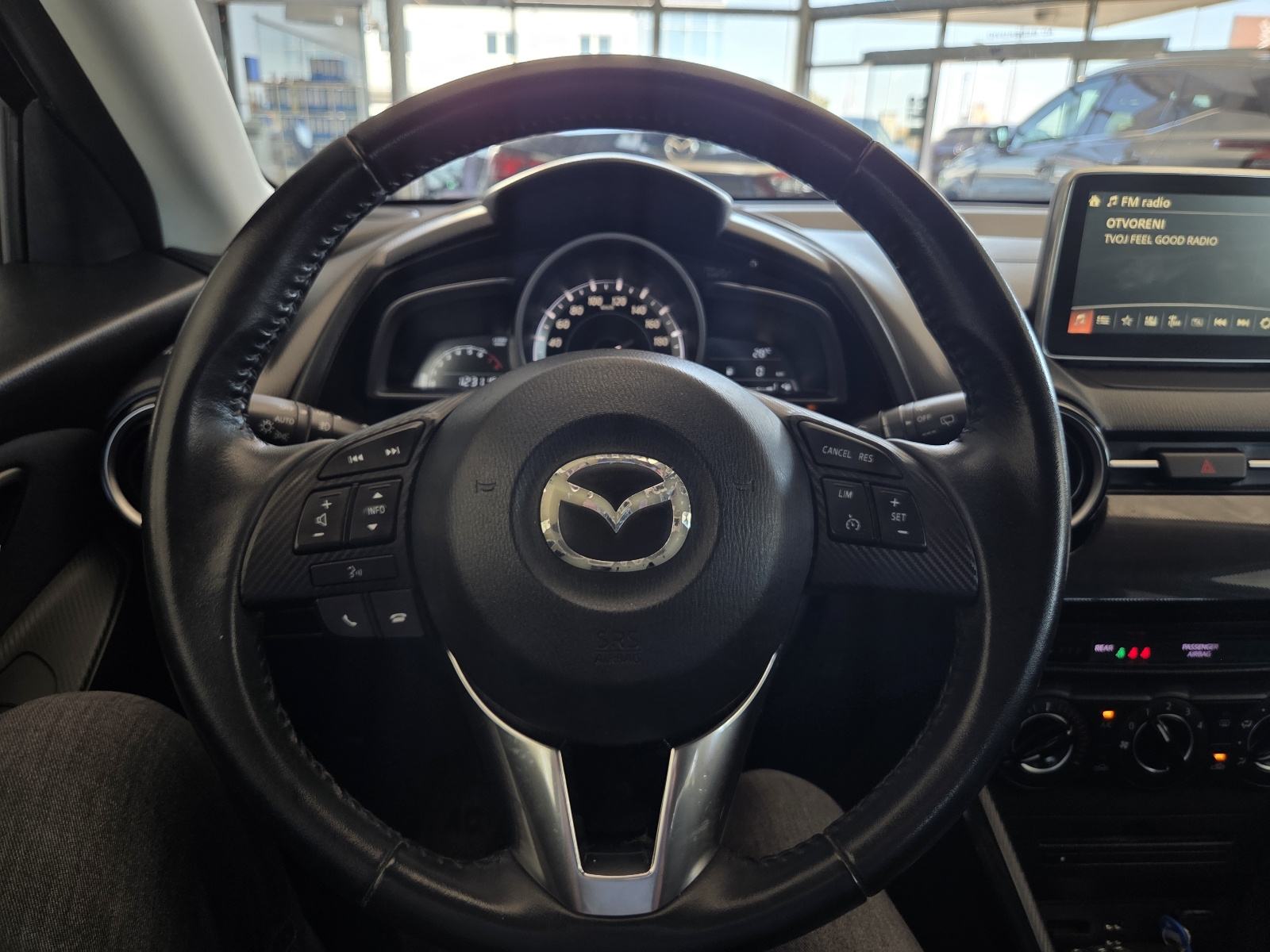 Mazda 2 G90 ATTRACTION PARKIRNI GRIJANA SJEDALA, fotografija 10