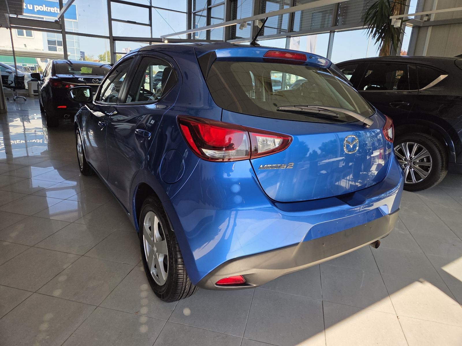 Mazda 2 G90 Challenge SERVISNA SAMO 63350 KILOMETARA, fotografija 5