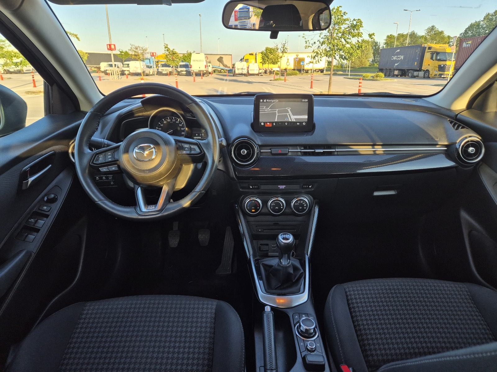 Mazda 2 G90 Takumi, Navi, Kamera,reg 11.26., fotografija 10
