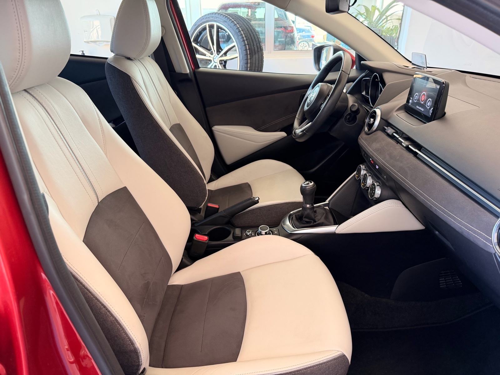 Mazda 2 G90 Takumi plus, fotografija 15