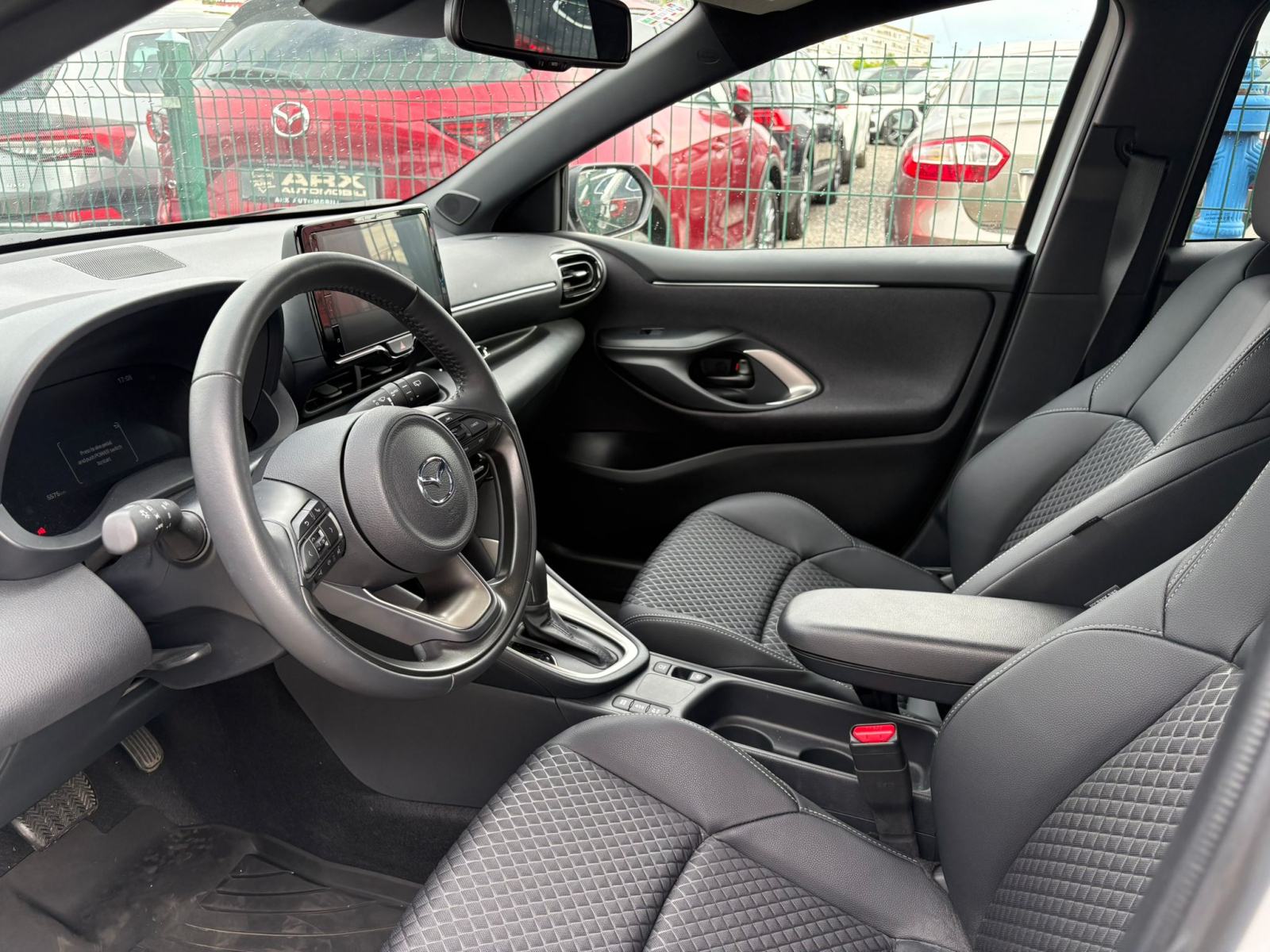 MAZDA 2 HYBRID 1.5 116 AT HOMURA ***UŠTEDA 6.500€***, fotografija 5