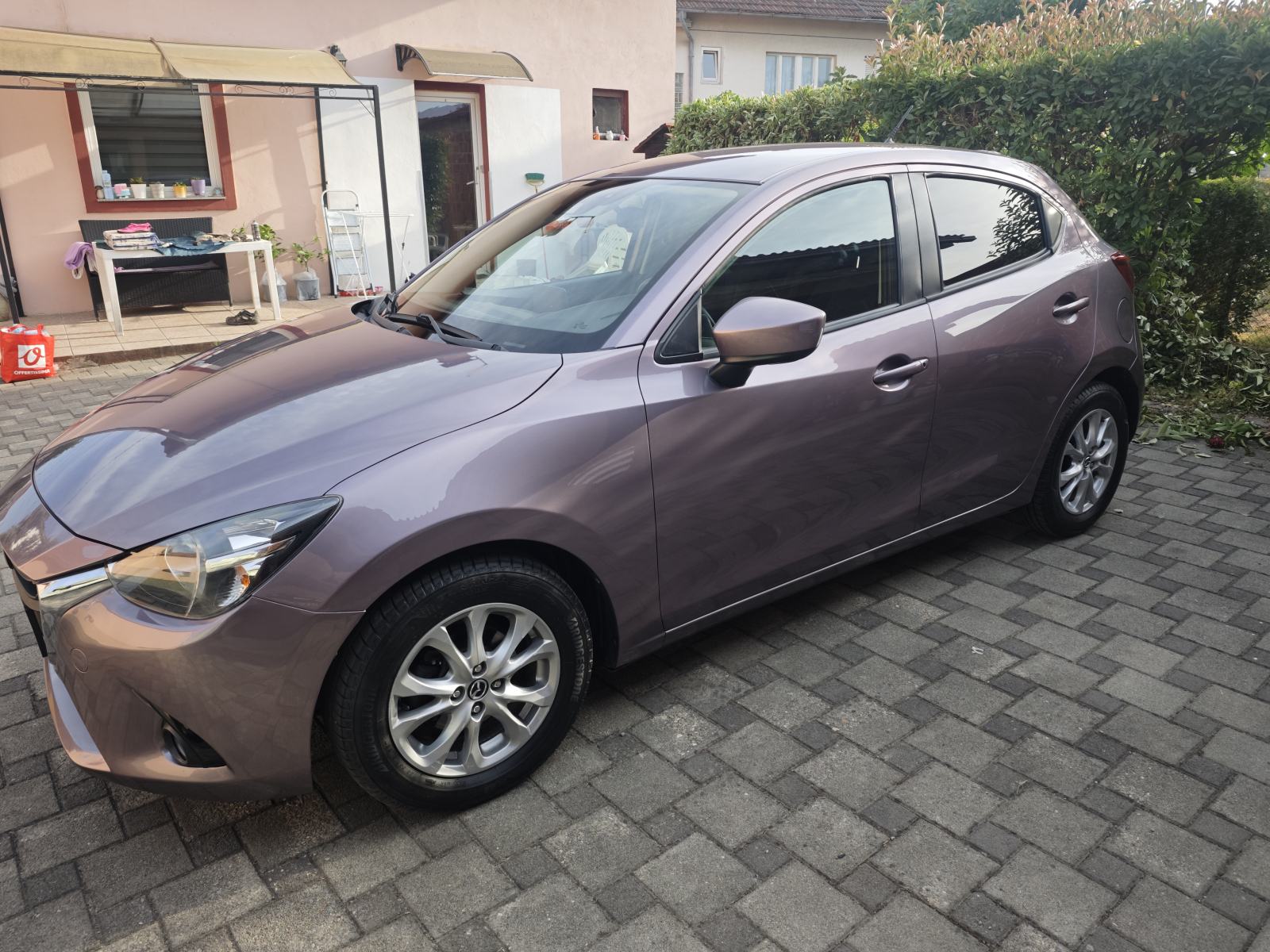 Mazda 2 SKAYACTIVE samo 80TKM, fotografija 1