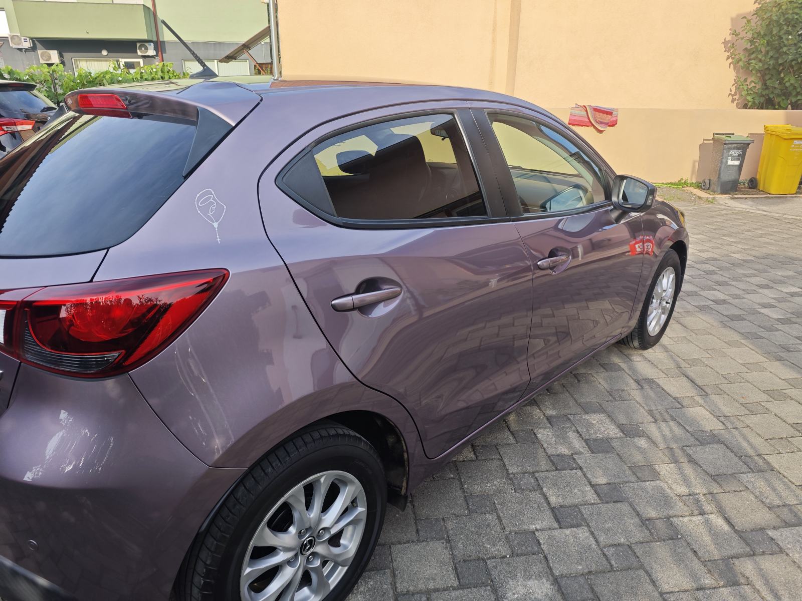 Mazda 2 SKAYACTIVE samo 80TKM, fotografija 2