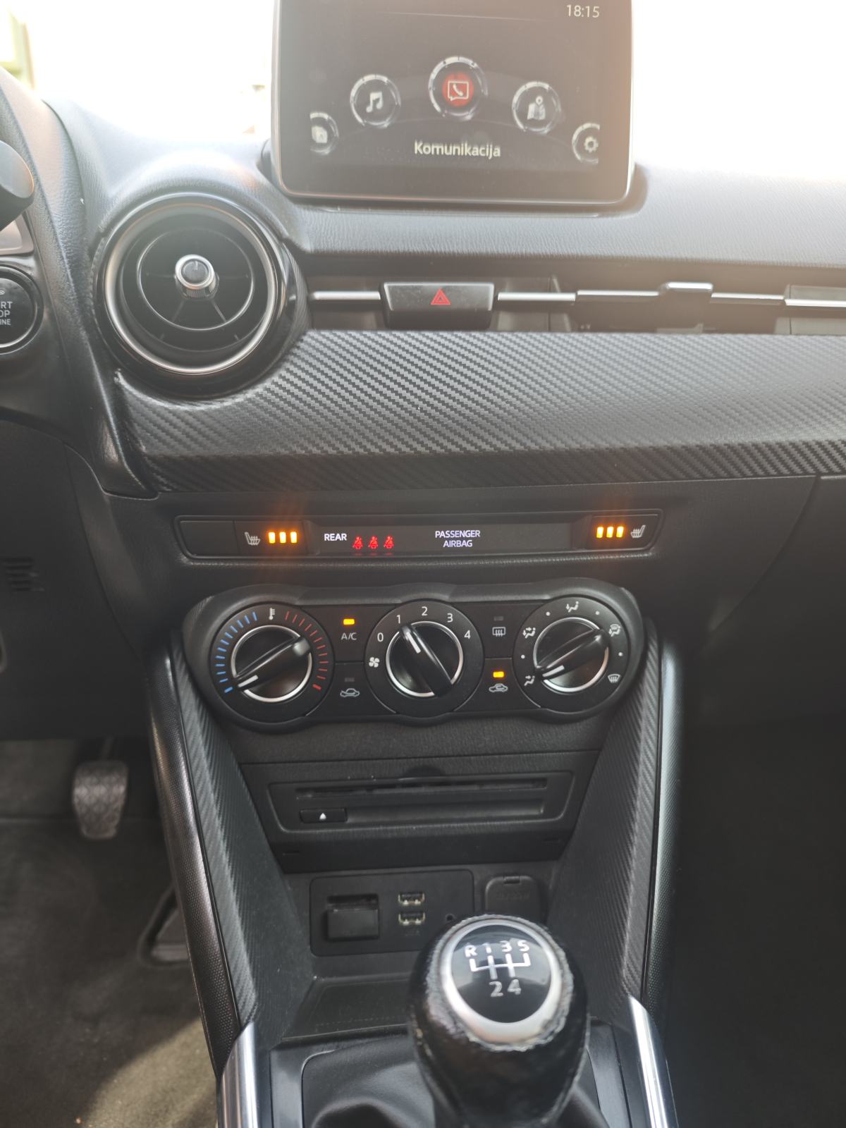 Mazda 2 SKAYACTIVE samo 80TKM, fotografija 12