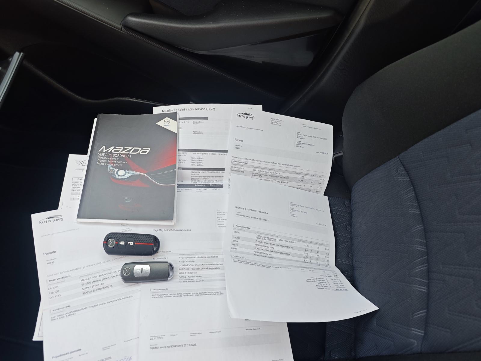 Mazda 2 SKAYACTIVE samo 80TKM, fotografija 19