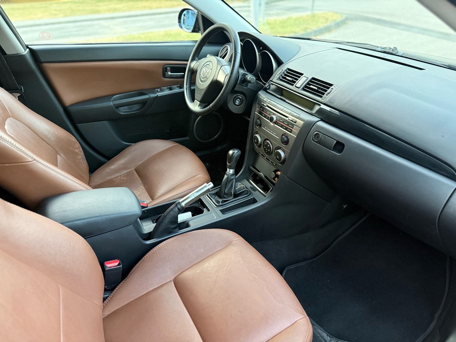 Mazda 3 1.6 CD•KOŽA•KLIMA•ALU FELGE•KAO NOV•, fotografija 17