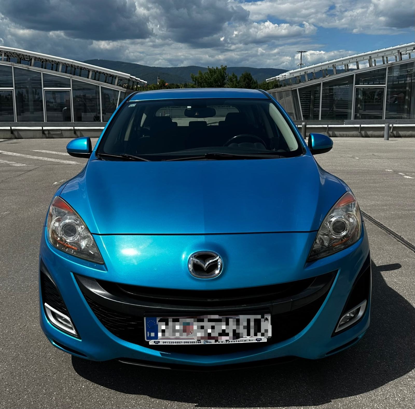 Mazda 3 1,6 CD*Odlično stanje*Veliki servis*Reg.02/27*Klima*, fotografija 2