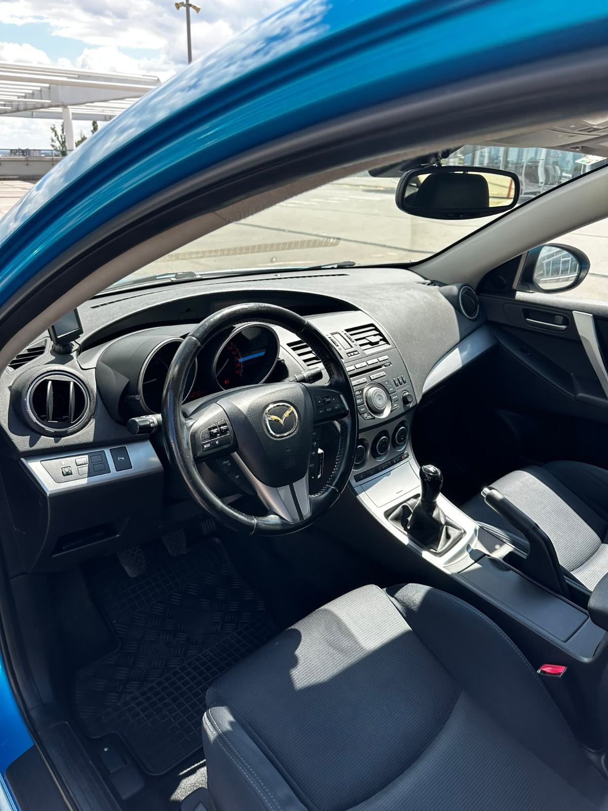 Mazda 3 1,6 CD*Odlično stanje*Veliki servis*Reg.02/27*Klima*, fotografija 10