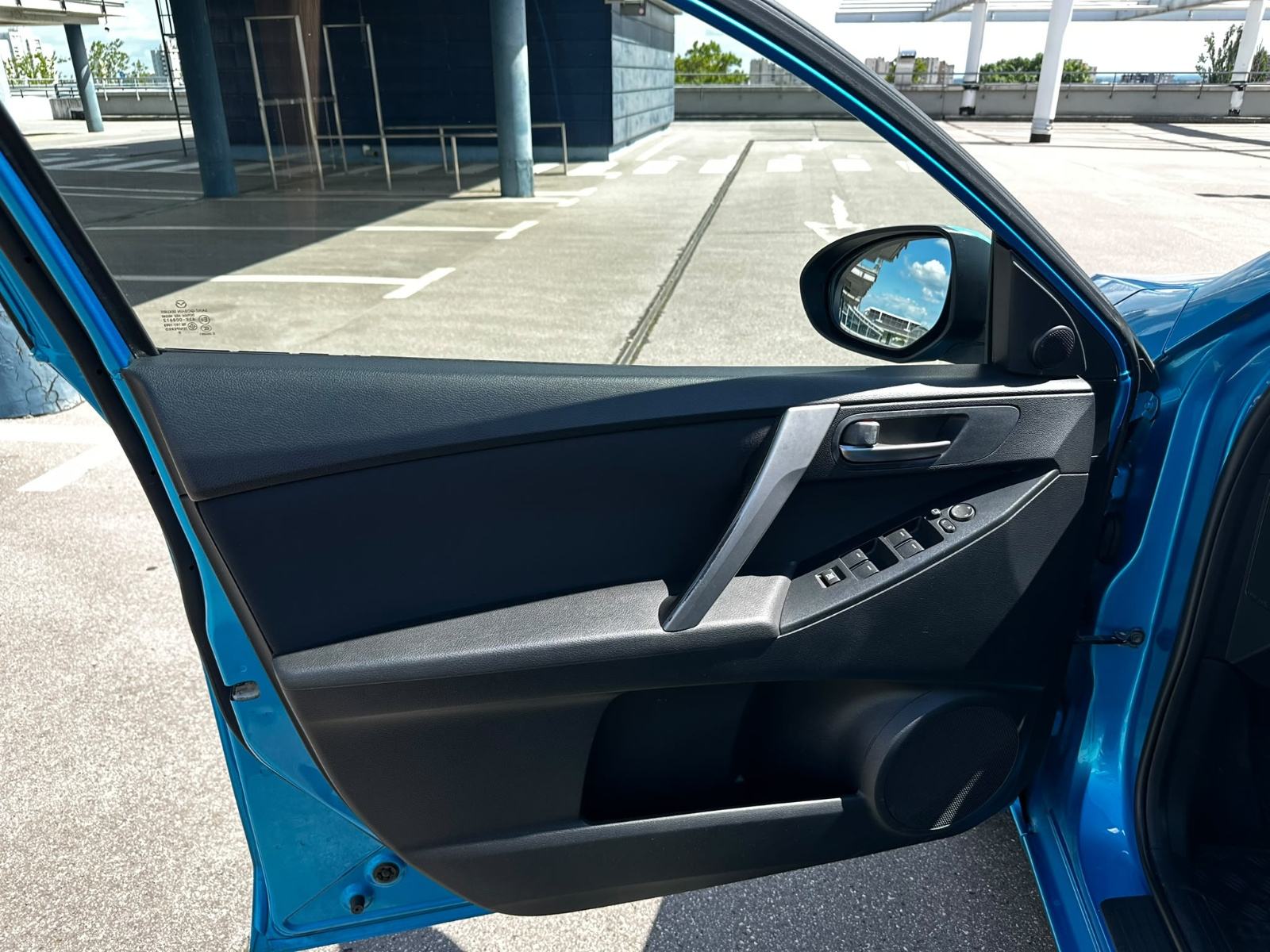 Mazda 3 1,6 CD*Odlično stanje*Veliki servis*Reg.02/27*Klima*, fotografija 12