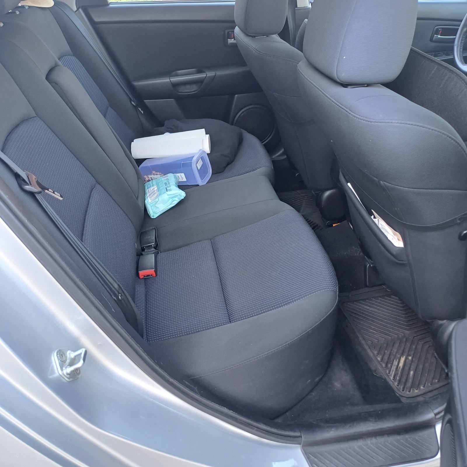 Mazda 3 1,6 i CE automatik, fotografija 7