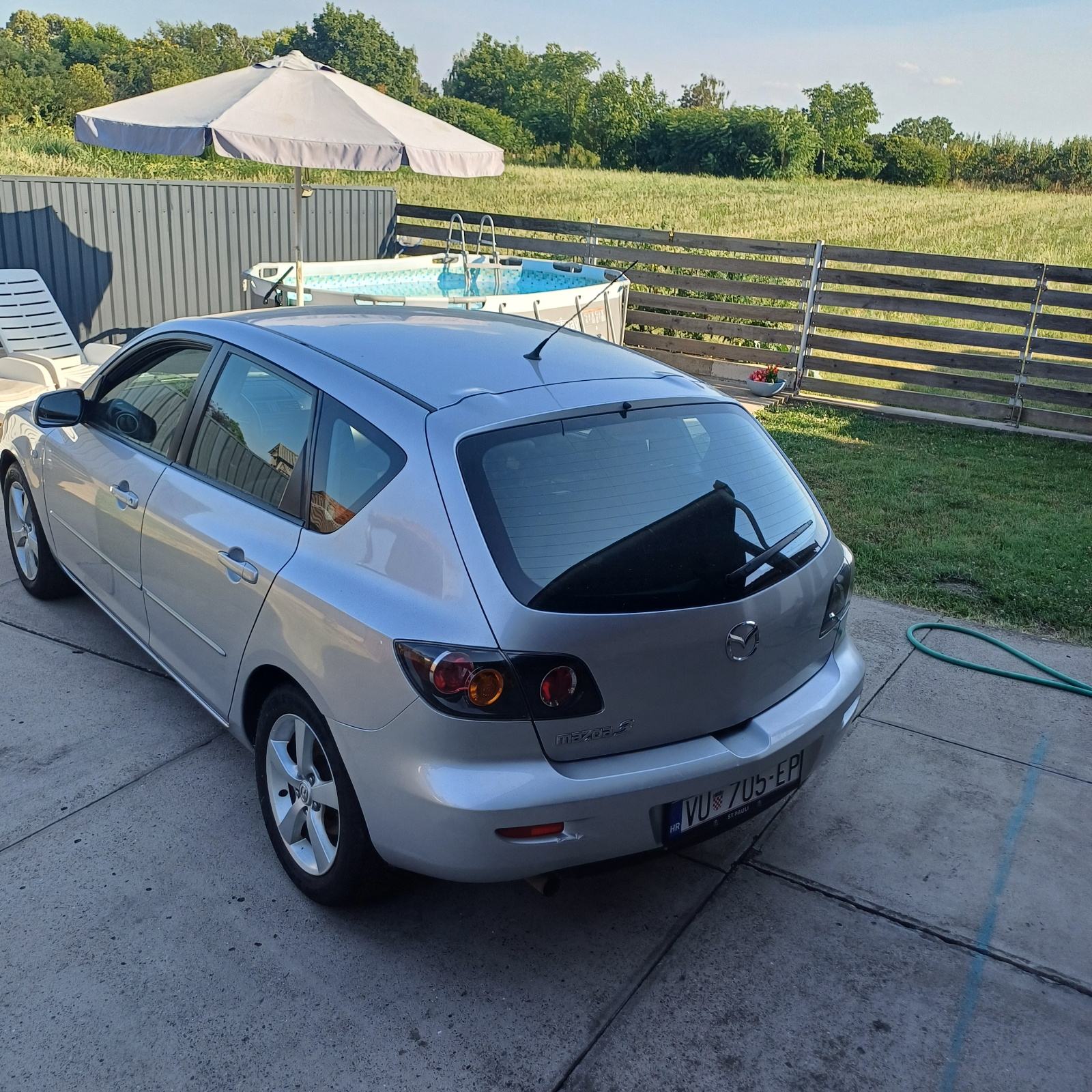 Mazda 3 1,6 i CE automatik, fotografija 9