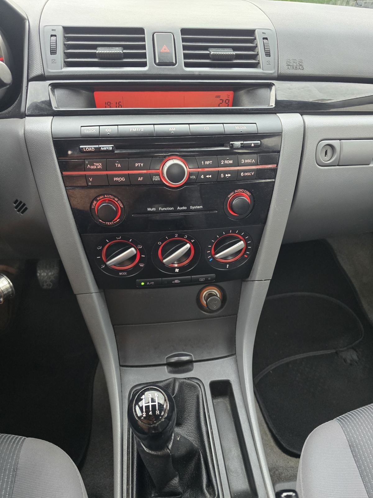Mazda 3 1.6 diesel 80 kw. Reg 4/2027 može na kreditne kartice, fotografija 7