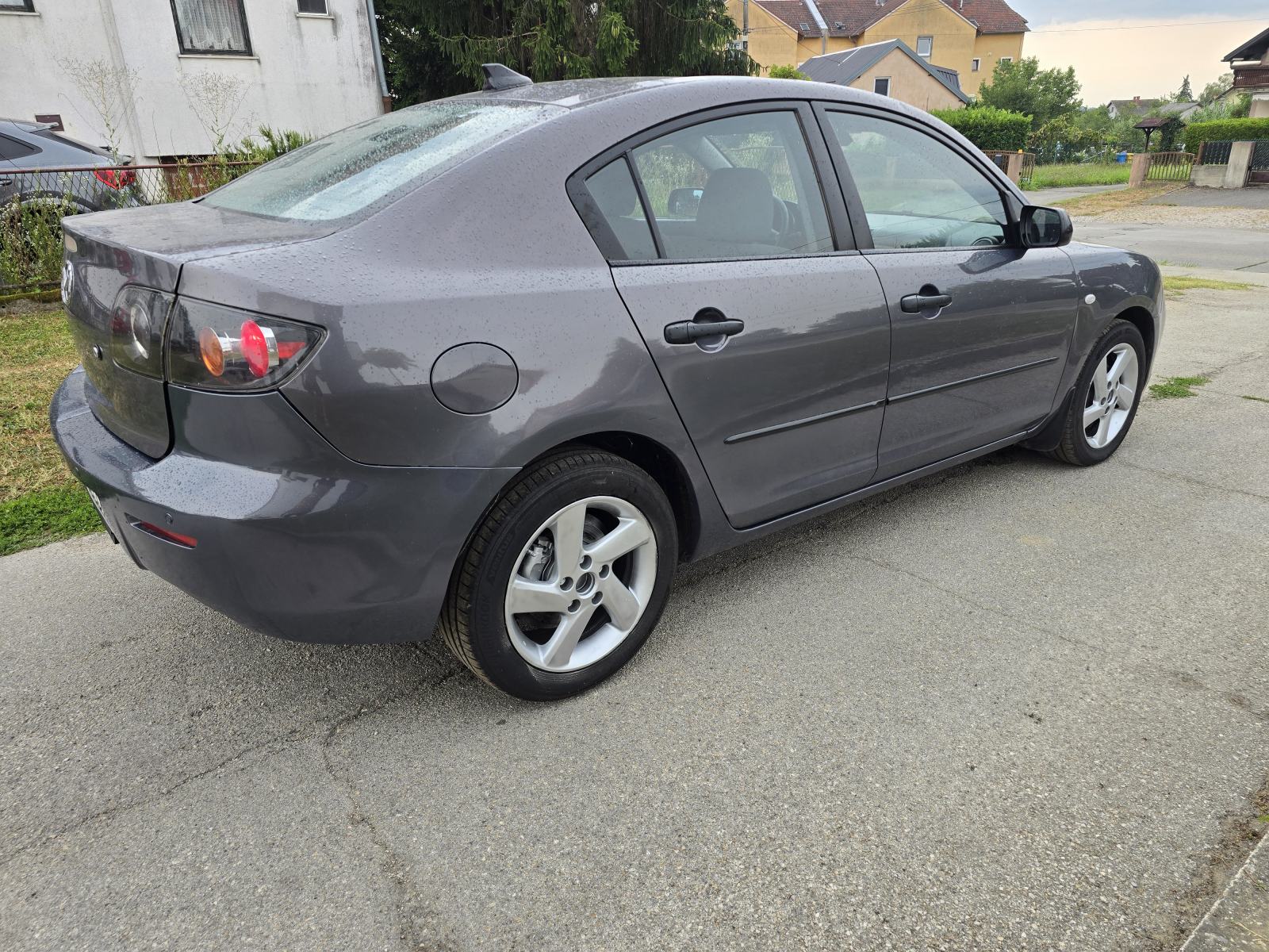 Mazda 3 1.6 diesel 80 kw. Reg 4/2027 može na kreditne kartice, fotografija 11