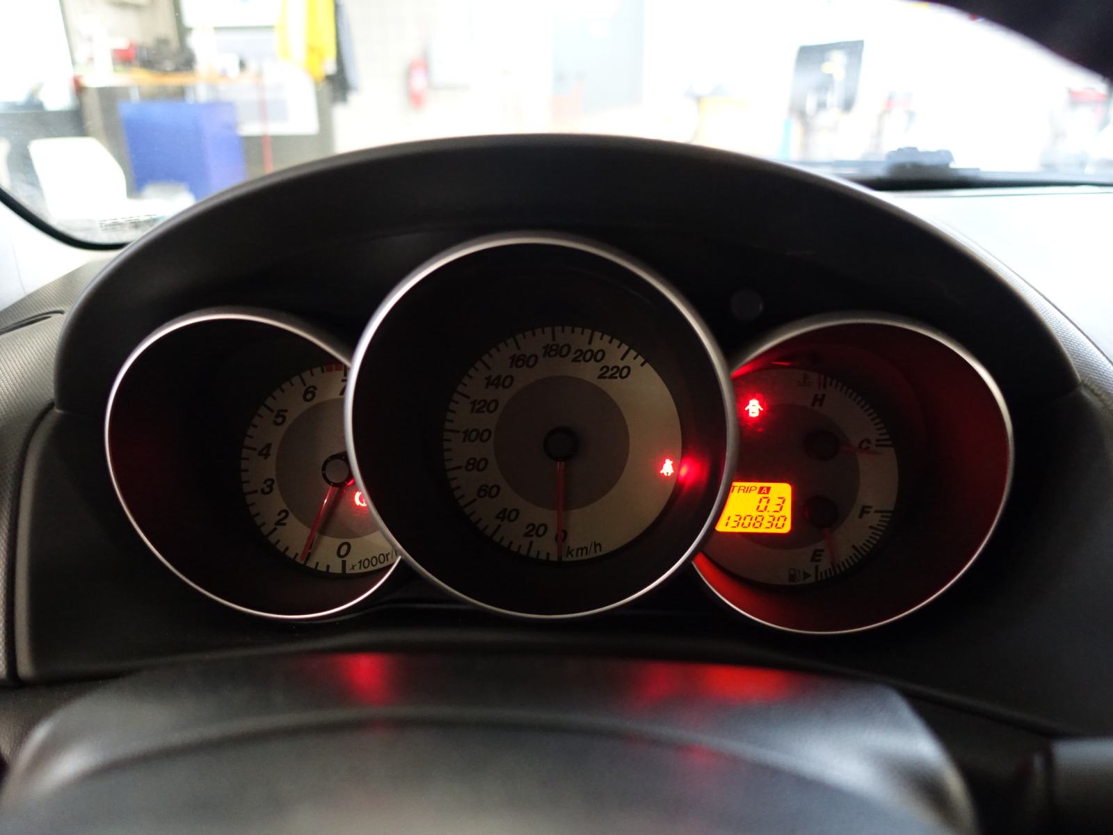 Mazda 3 1,6 i TE / HR auto / REG. DO 10/2026., fotografija 13