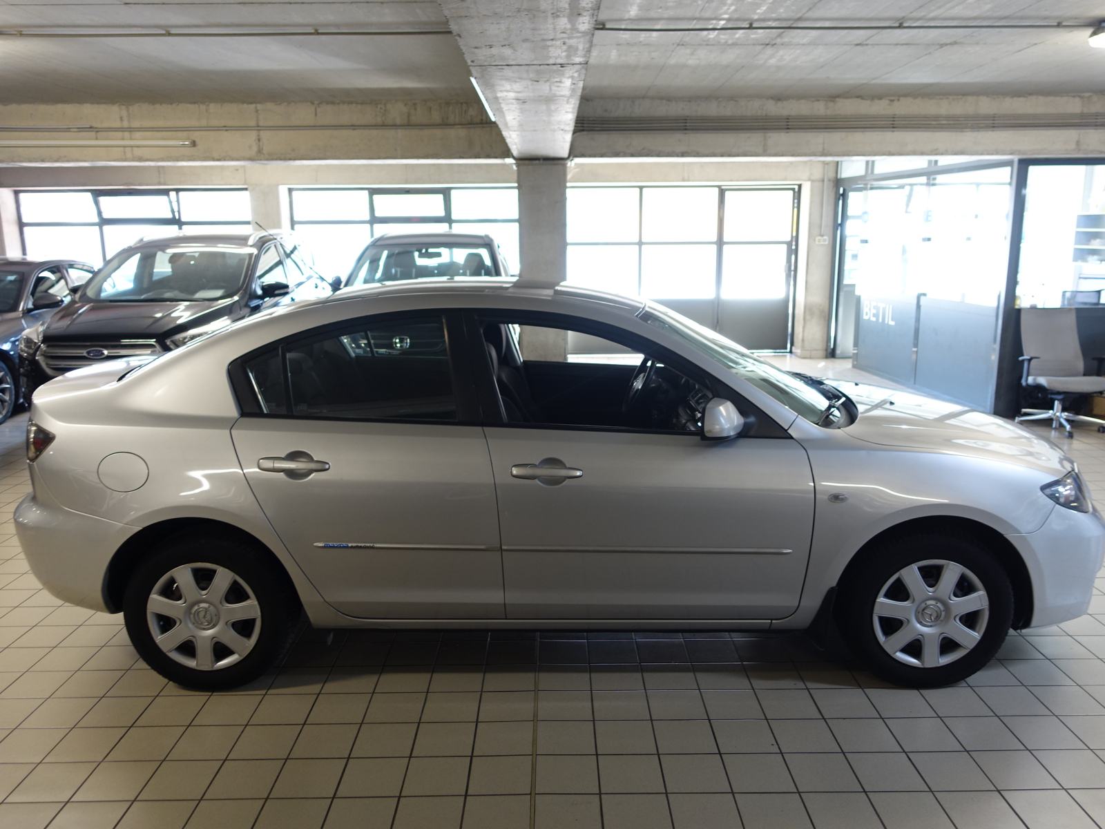 Mazda 3 1,6 i TE / HR auto / REG. DO 10/2026., fotografija 6