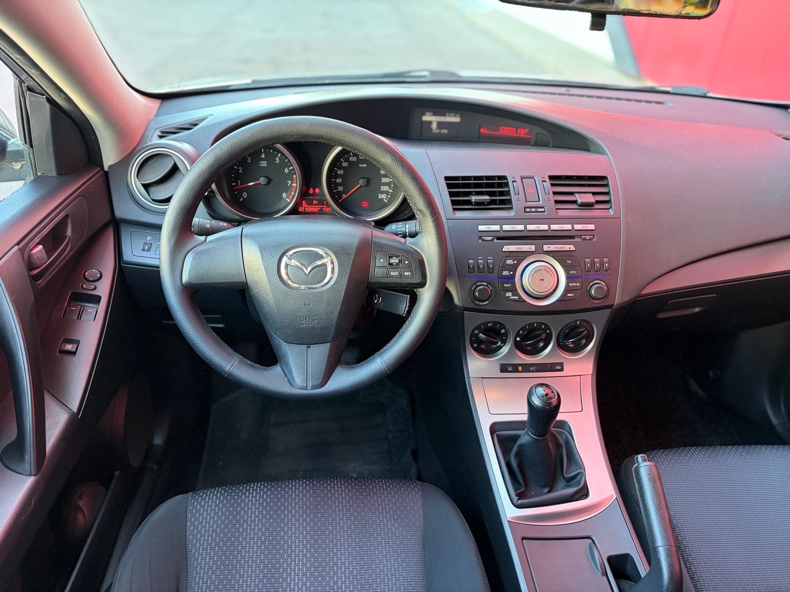 ••MAZDA 3 1.6I 2009 GODINA REDIZAJN REGISTRIRANA GODINU DANA!!!, fotografija 9
