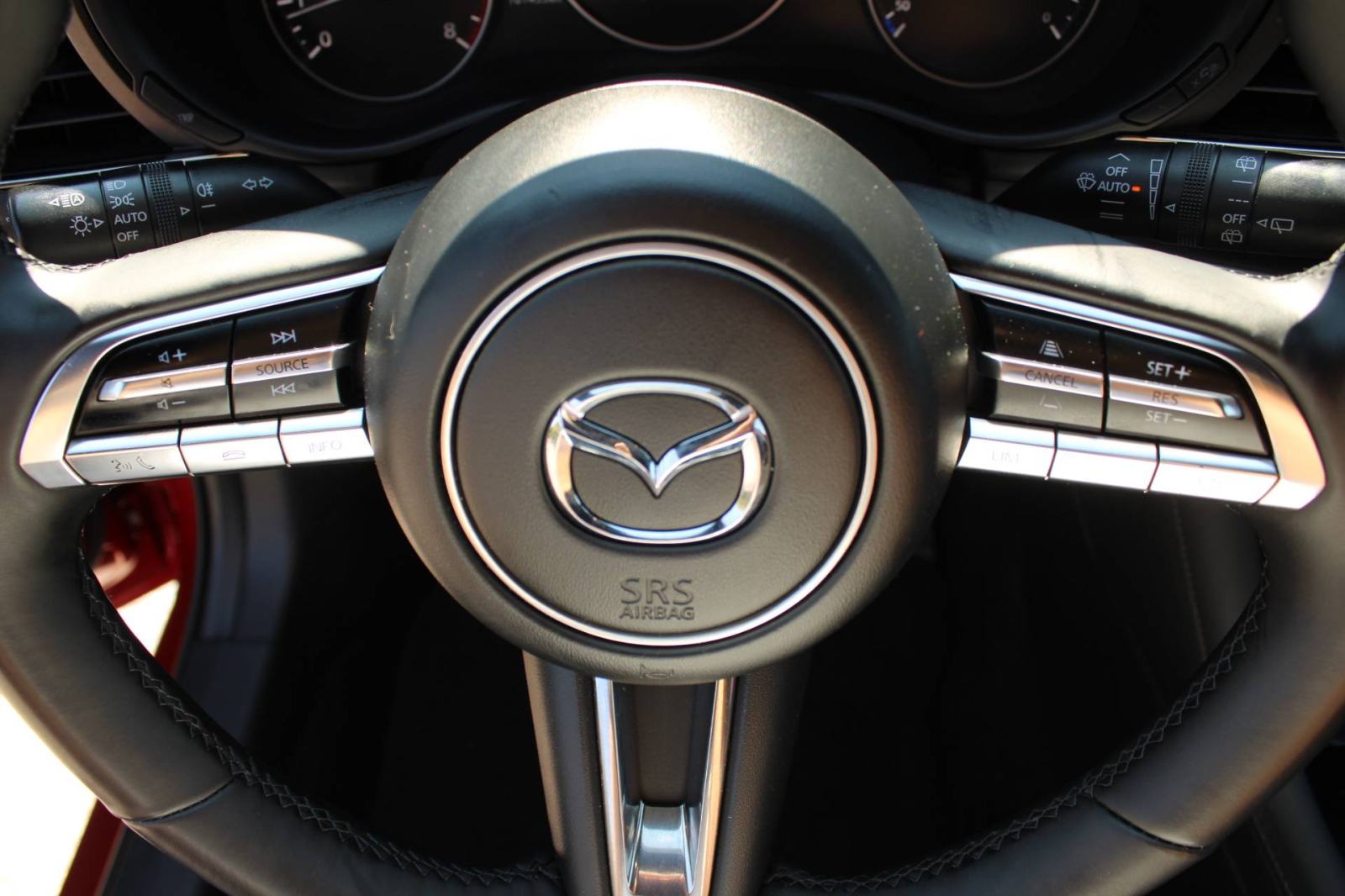 Mazda 3 2.0 X186 *HEAD-UP, LED, NAVIGACIJA, KAMERA* - nije uvoz, fotografija 17