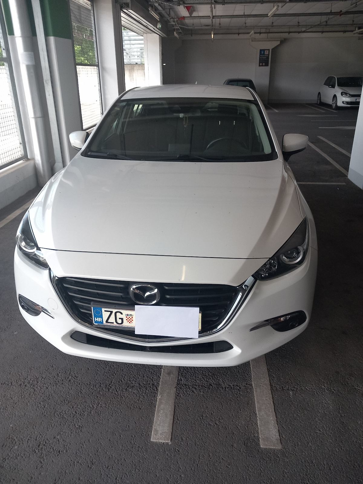 Mazda 3 2.0 benzin, pogled izvana - slika 3