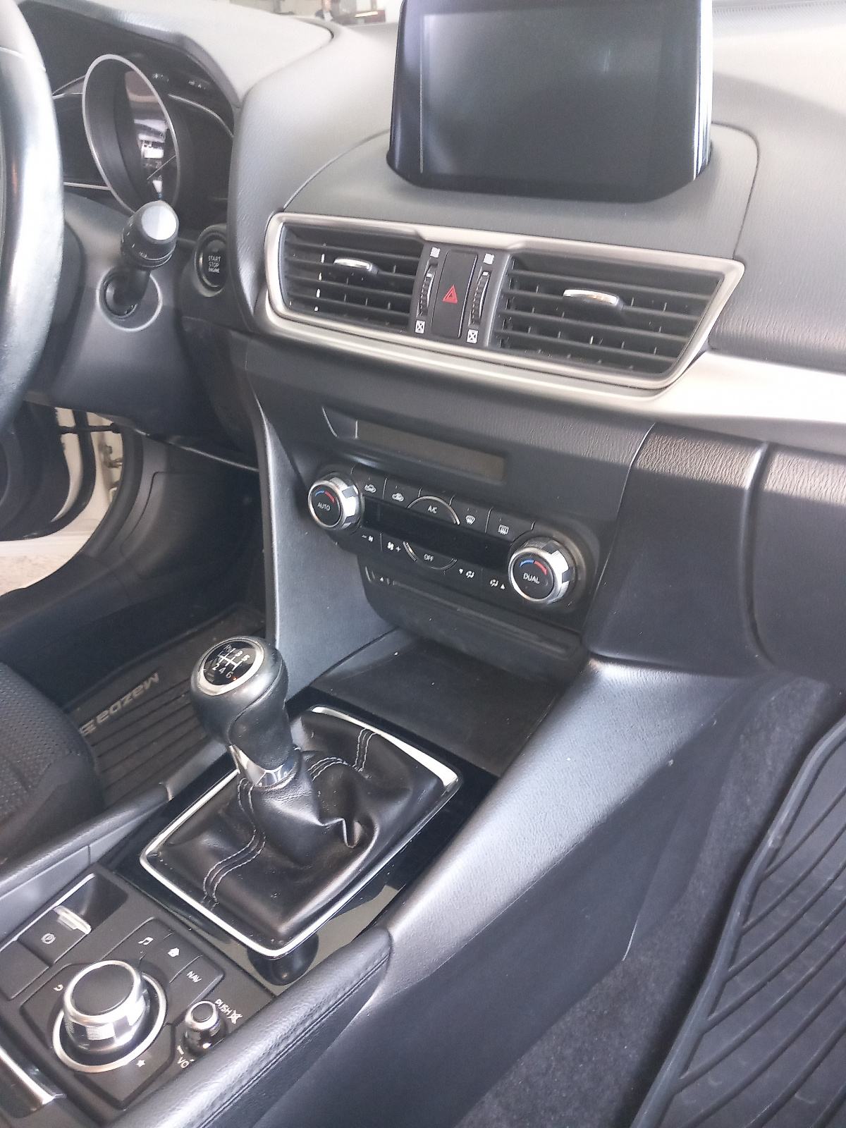 Mazda 3 2.0 benzin, fotografija 16