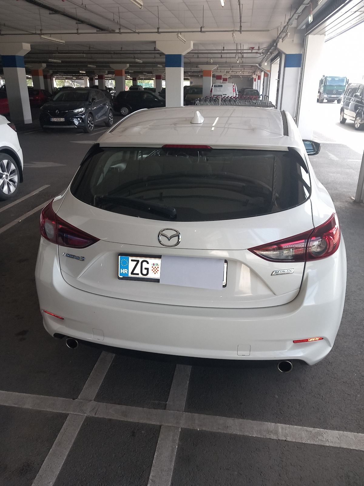 Mazda 3 2.0 benzin, pogled izvana - slika 4