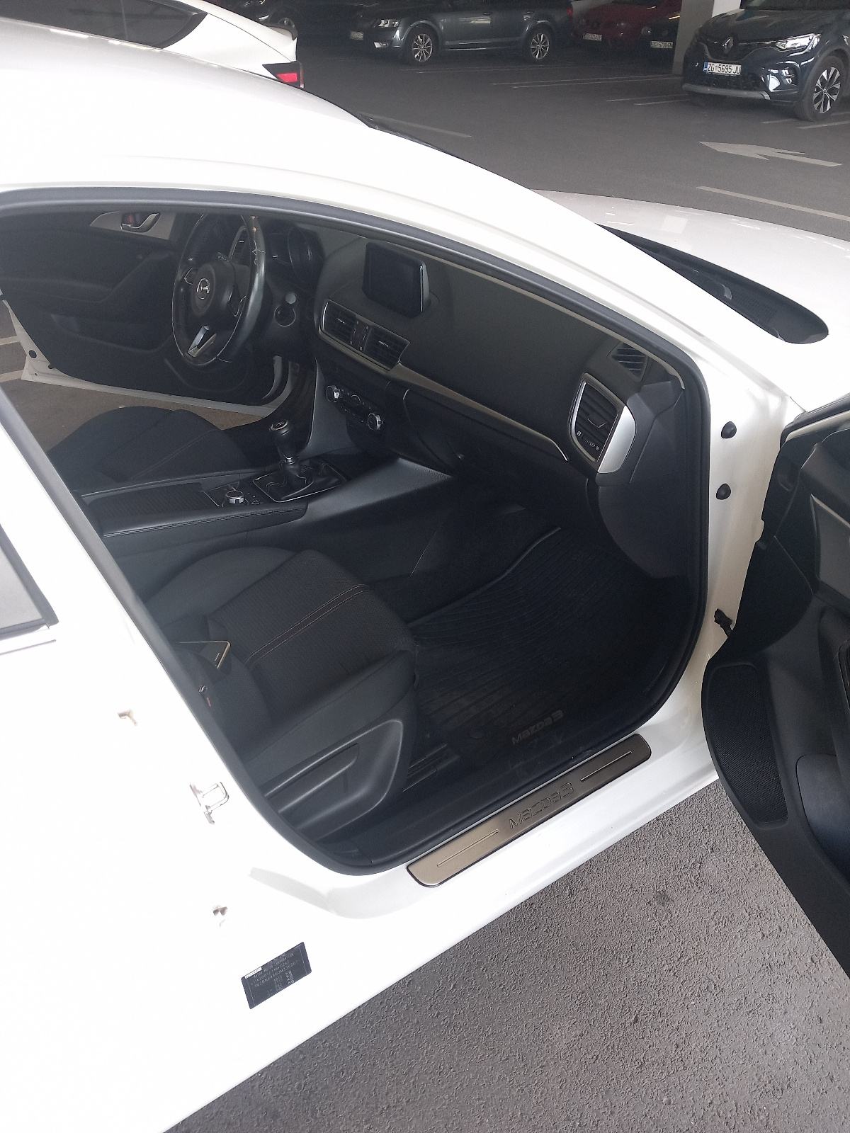 Mazda 3 2.0 benzin, fotografija 19