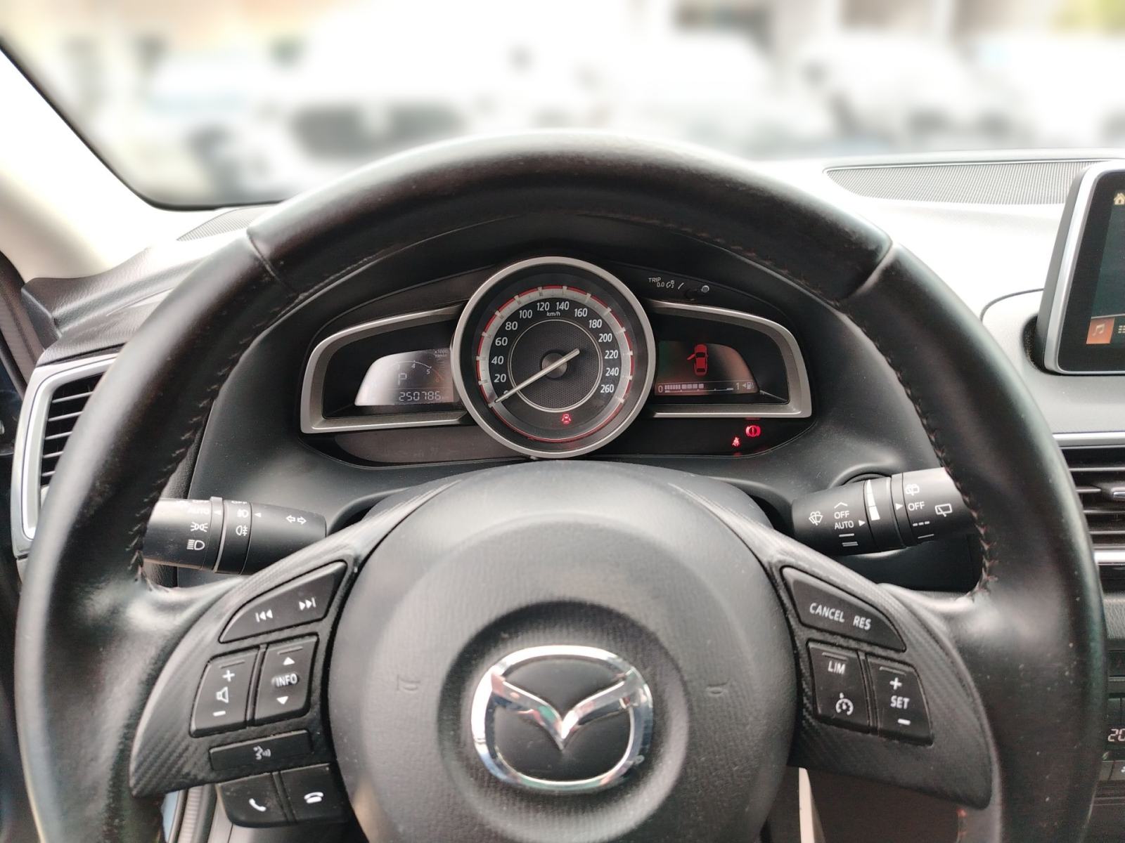 Mazda 3 2.2 CDTI Sport AT, fotografija 8