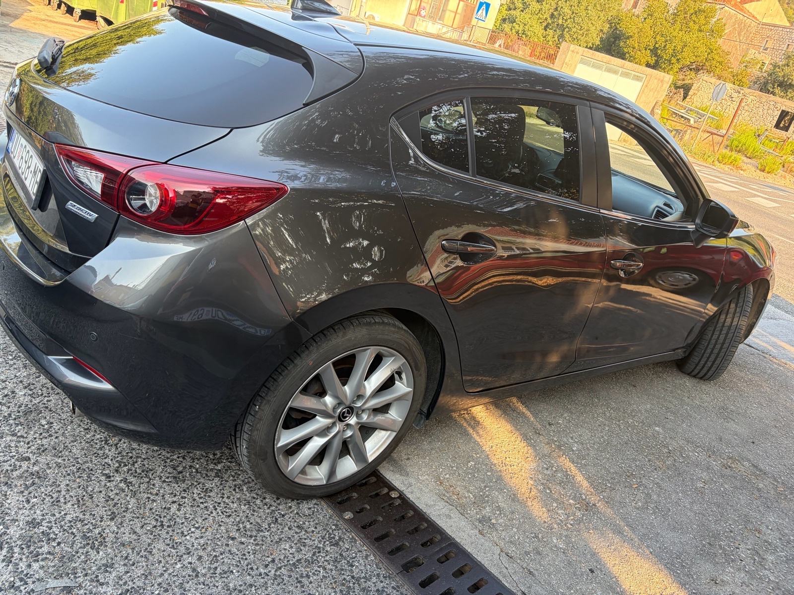 Mazda 3 2.2tdi, fotografija 7