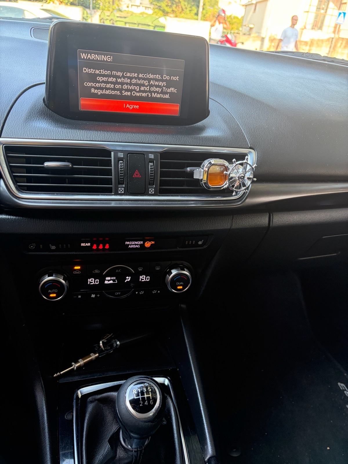 Mazda 3 2.2tdi, fotografija 9