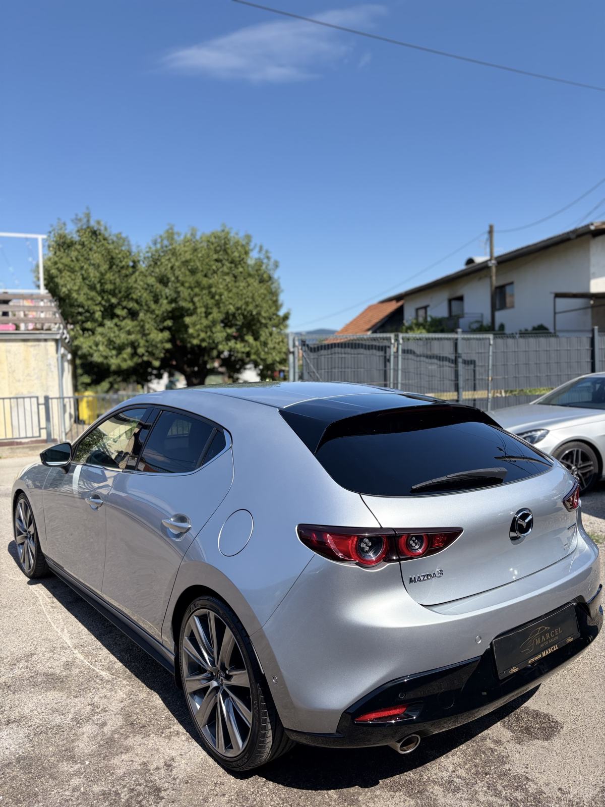 Mazda 3 automatik 1.8D *JAMSTVO* *LEASING* 360kamera, head up, navi…, fotografija 5
