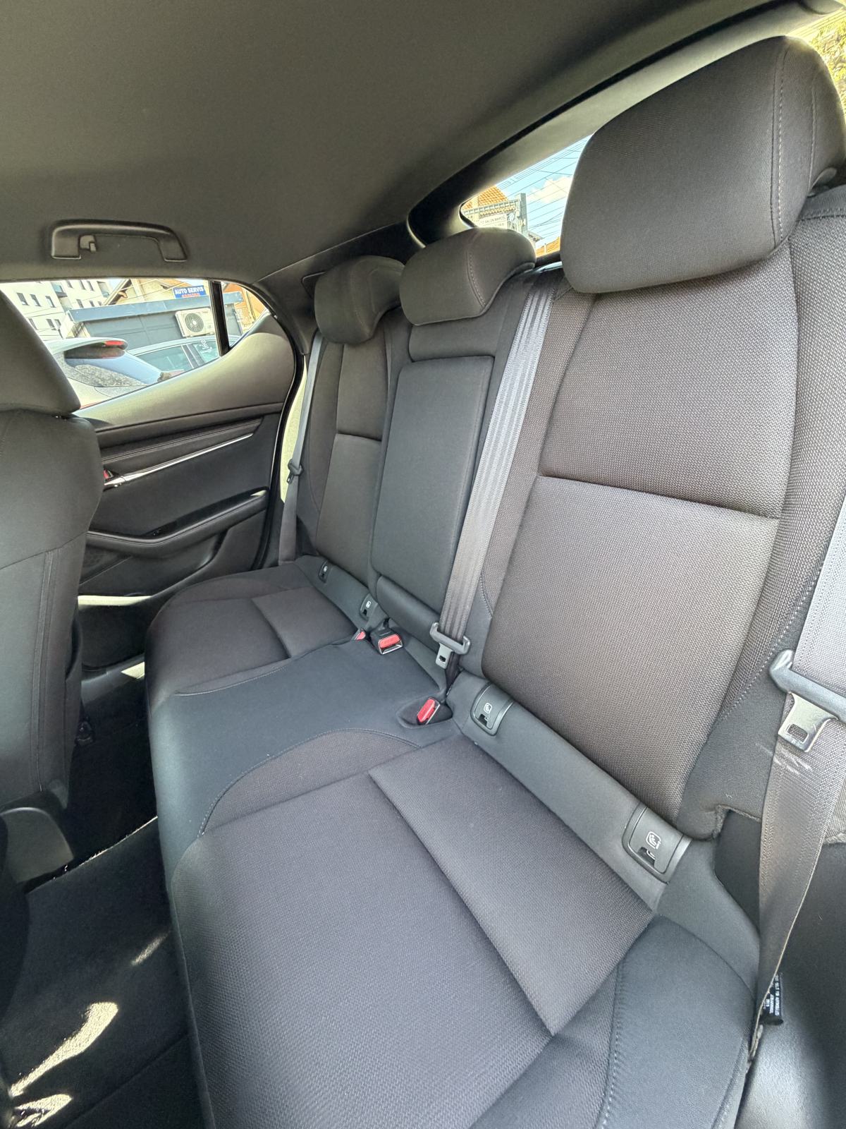 Mazda 3 automatik 1.8D *JAMSTVO* *LEASING* 360kamera, head up, navi…, fotografija 13
