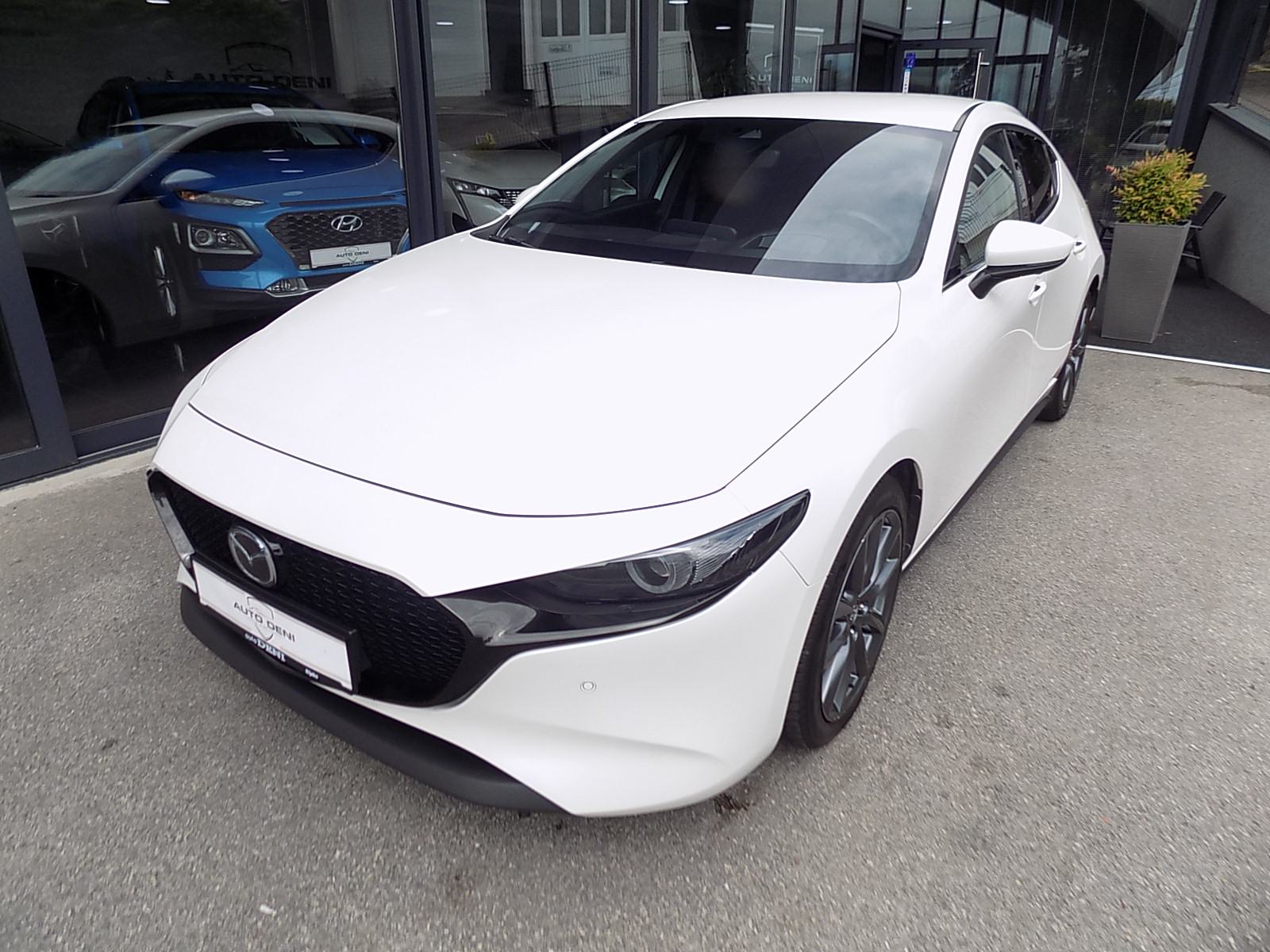 Mazda 3 CD105 Sport Revolution mogućnost garancije do 2 godine, fotografija 2