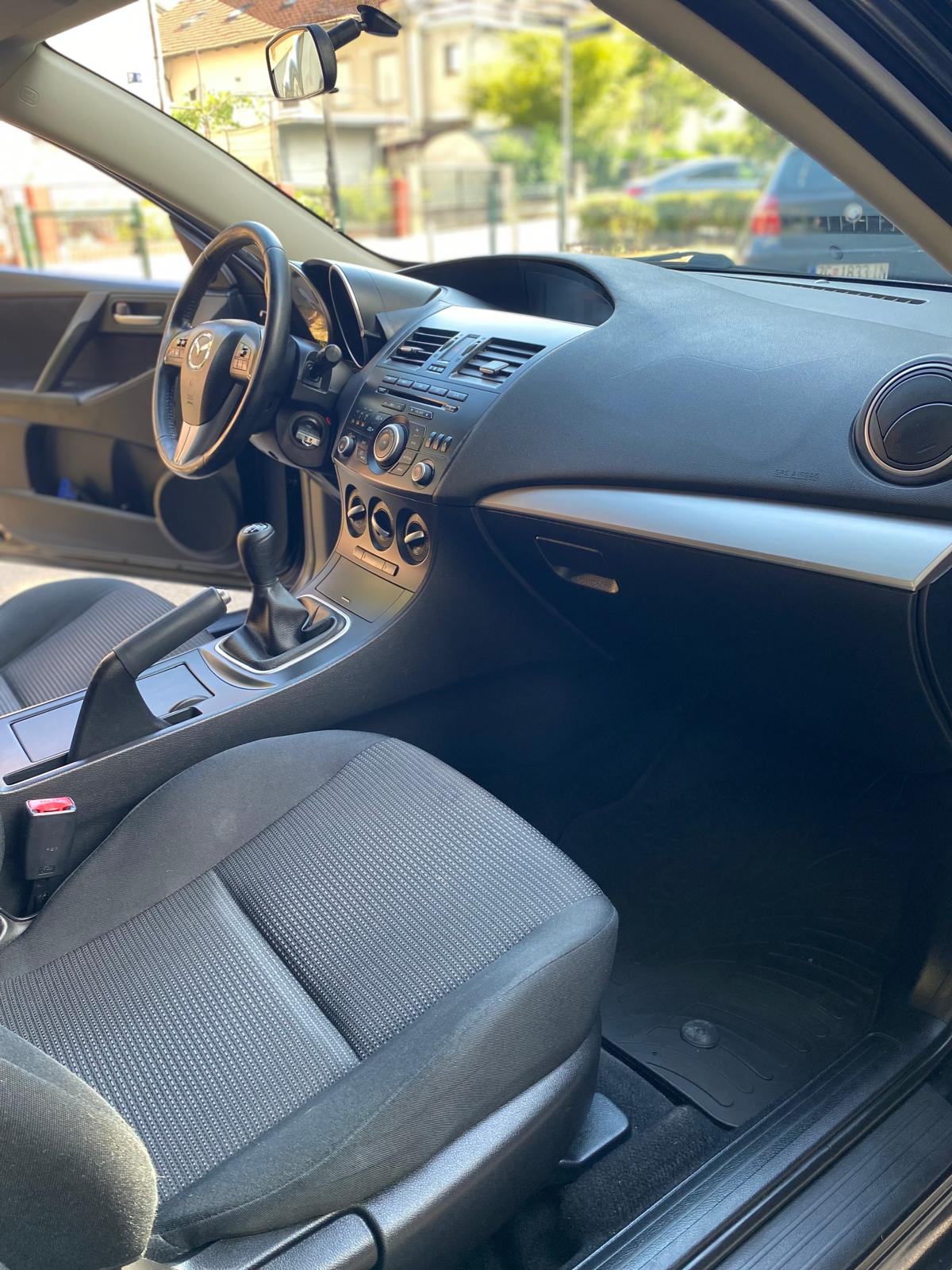 Mazda 3 CD116 CE, fotografija 11