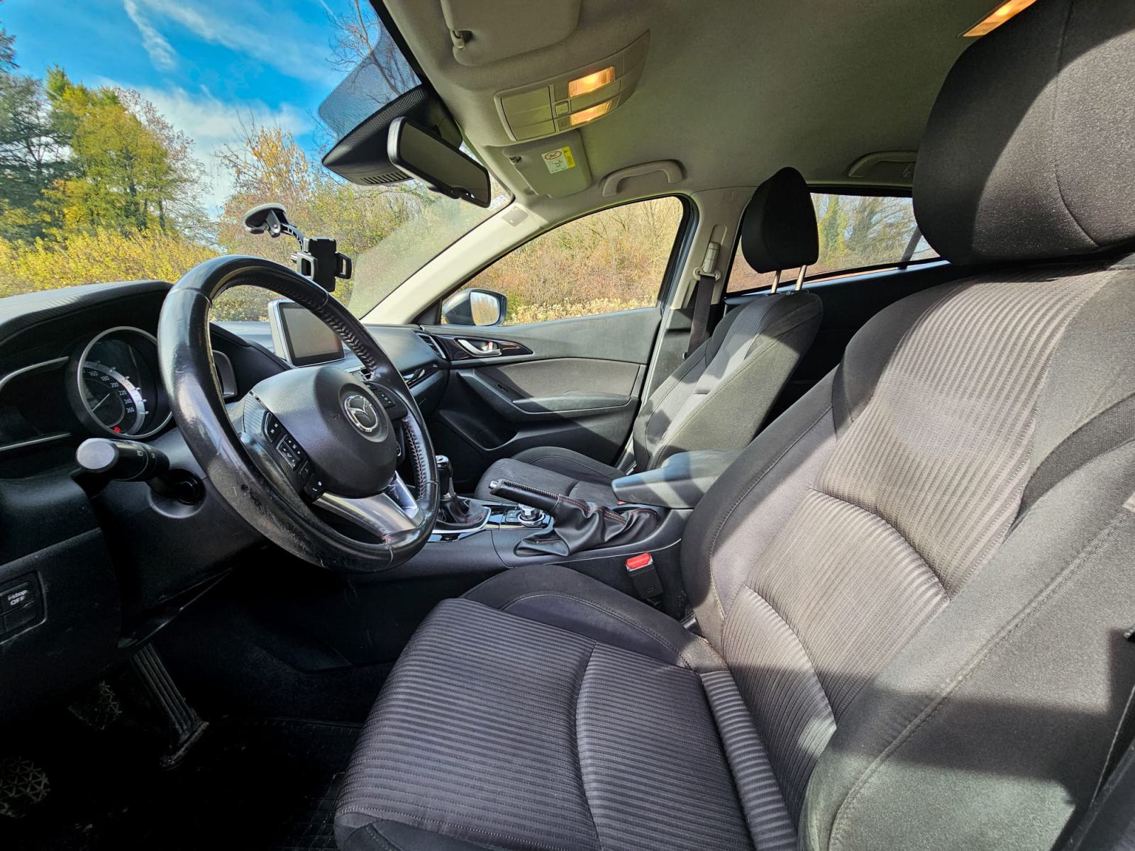 Mazda 3 CD150, 2.2 Skyactive - HR -NIJE UVOZ- Reg 02.2027, fotografija 6