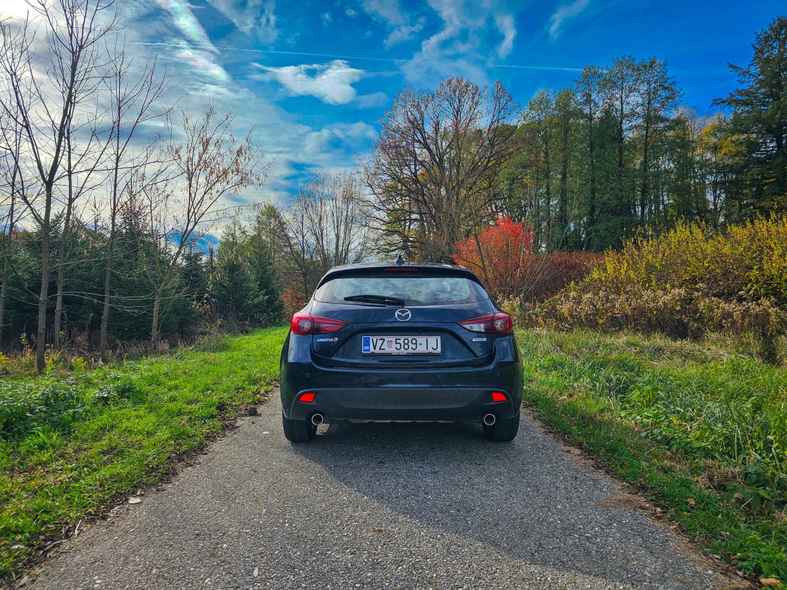 Mazda 3 CD150, 2.2 Skyactive - HR -NIJE UVOZ- Reg 02.2027, fotografija 12