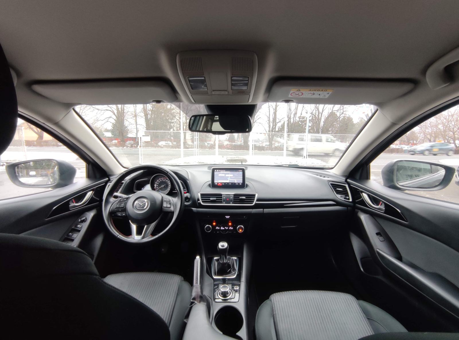 Mazda 3 CD150 NAVI SENZORI RVM SCBS TEMPOMAT GRIJANJE SJEDALA, fotografija 16