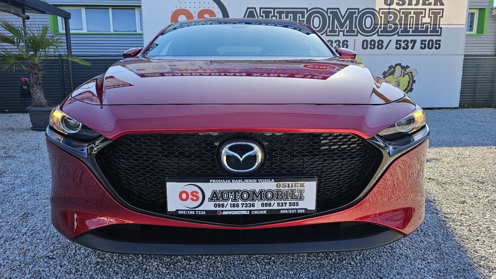 Mazda 3 1.8 D,LED,HEAD,UP,NAVIGACIJA,PDC,,HR AUTO,ZAMJENA,REG.5/2027, fotografija 5