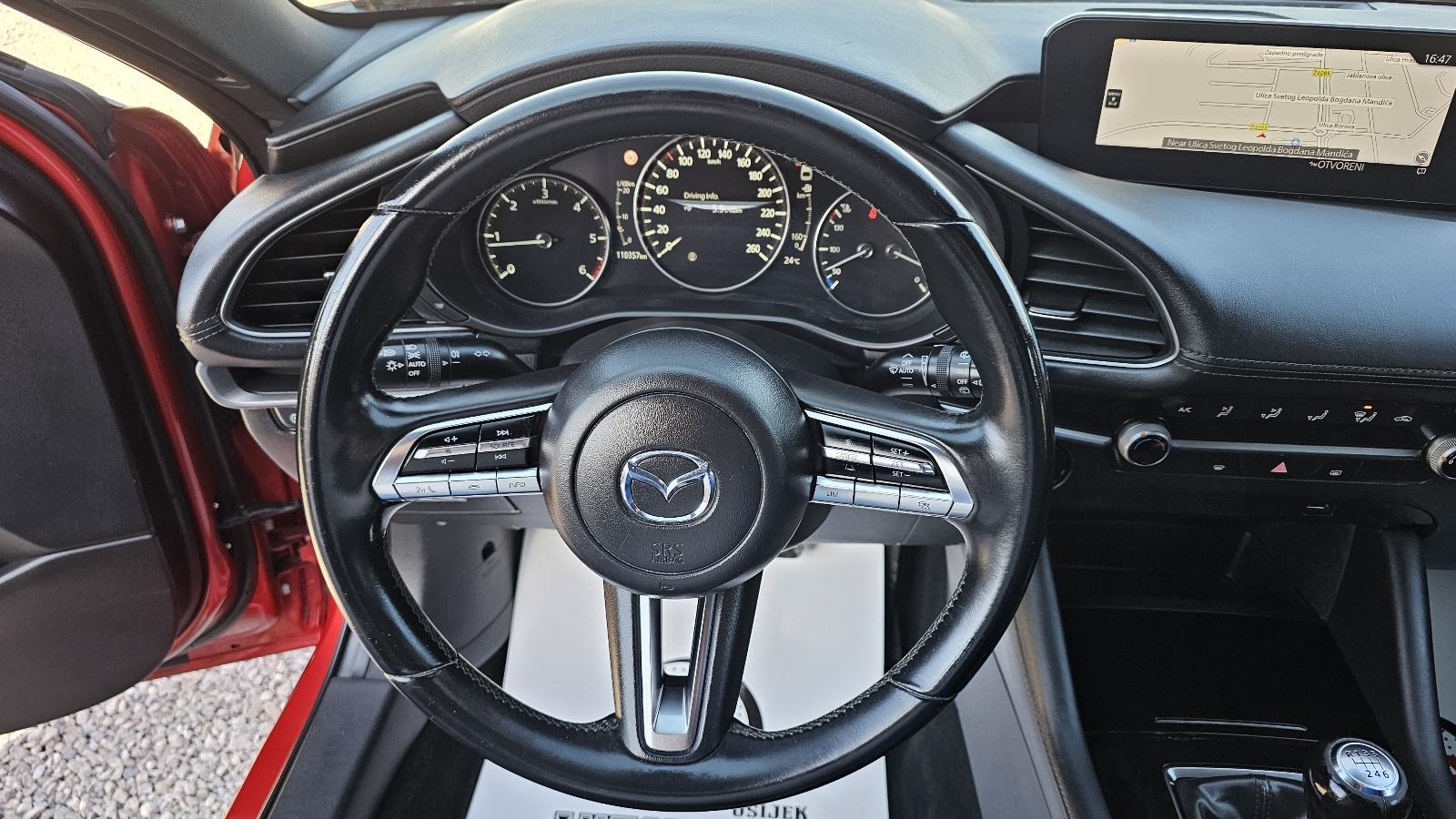 Mazda 3 1.8 D,LED,HEAD,UP,NAVIGACIJA,PDC,,HR AUTO,ZAMJENA,REG.5/2027, fotografija 10
