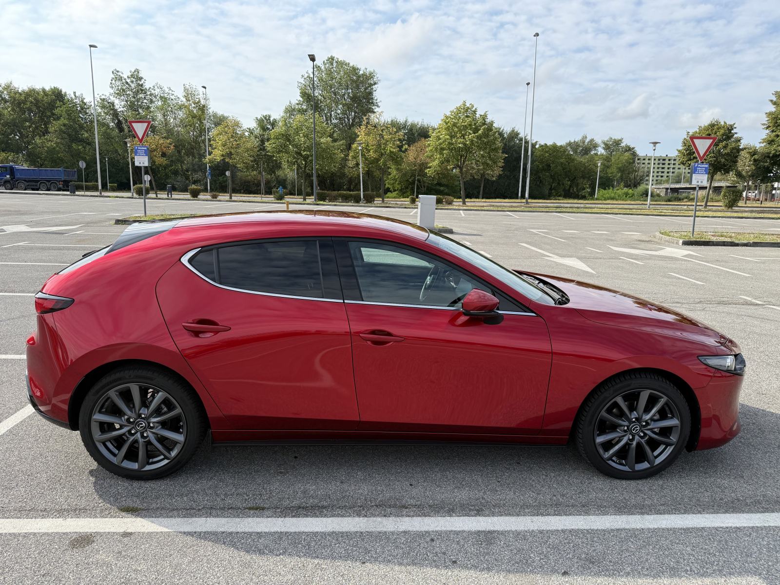 Mazda 3 Exclusive-Line G140 automatik, reg. do 07/27, jamstvo do 02/31, fotografija 4