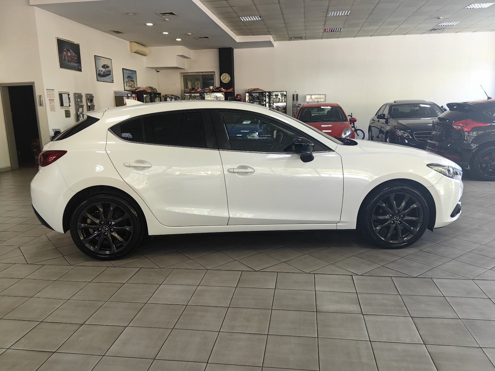 MAZDA 3 1.5 DIZEL*CD105*120.Tkm SERVISNA*2016.god*NAVI*KAMERA*JAMSTVO, fotografija 6