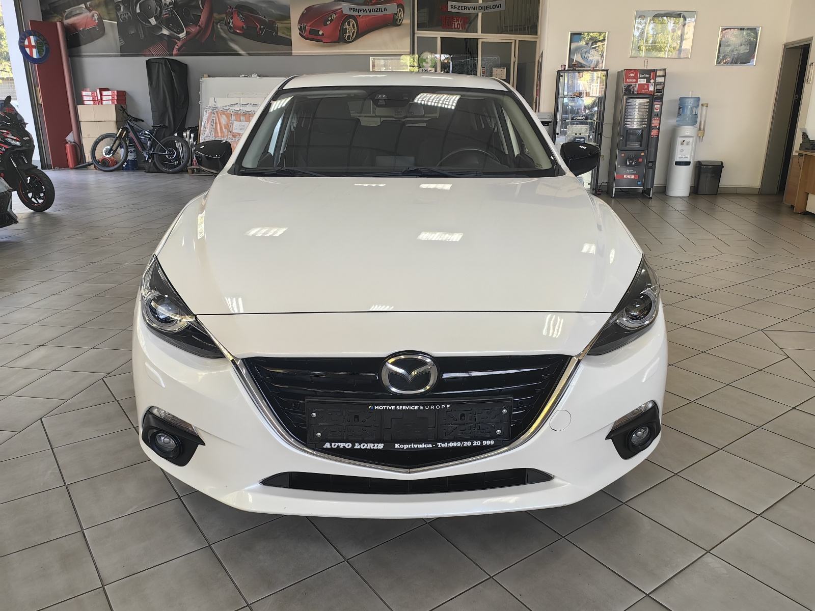 MAZDA 3 1.5 DIZEL*CD105*120.Tkm SERVISNA*2016.god*NAVI*KAMERA*JAMSTVO, fotografija 7