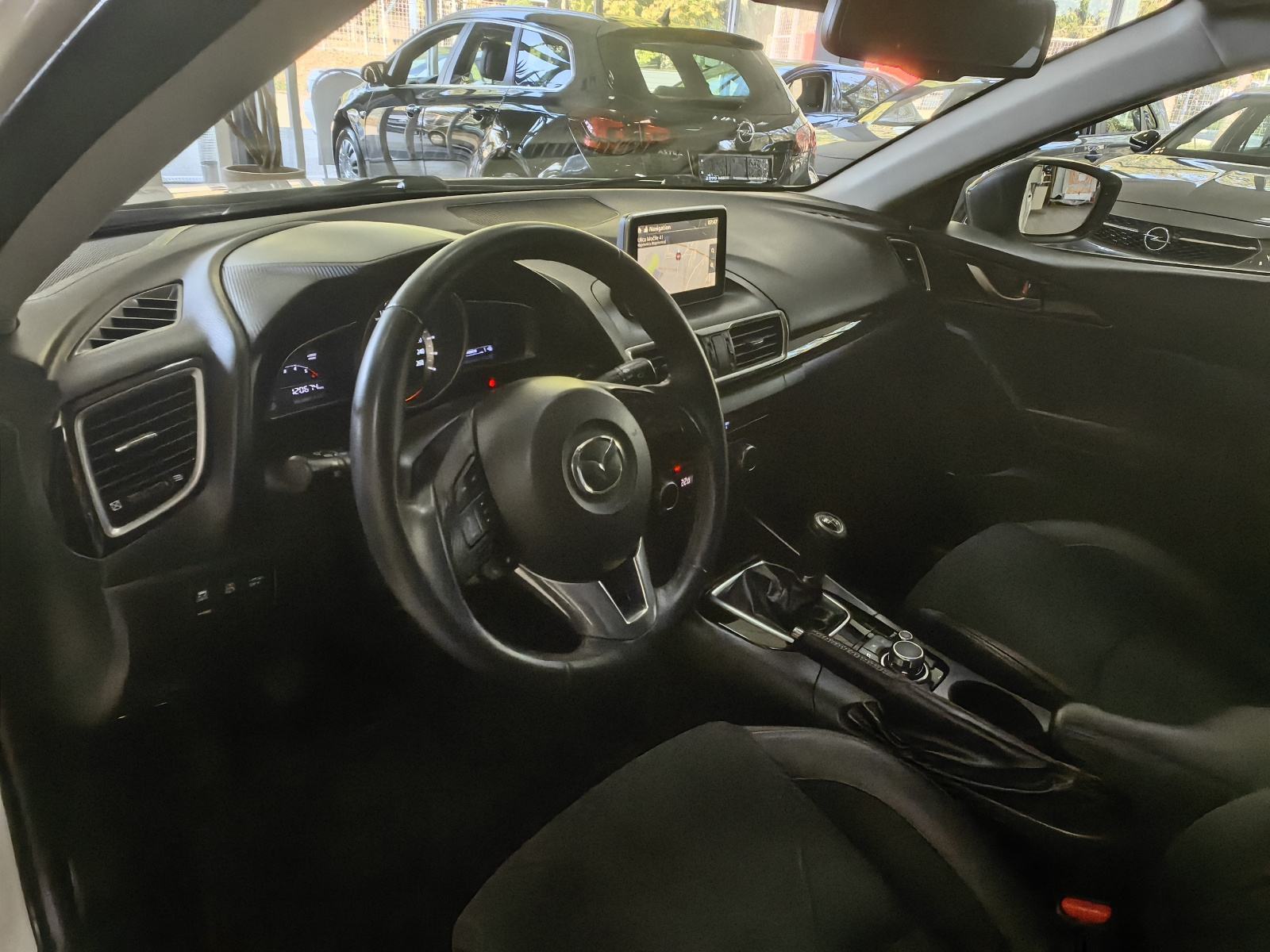 MAZDA 3 1.5 DIZEL*CD105*120.Tkm SERVISNA*2016.god*NAVI*KAMERA*JAMSTVO, fotografija 15