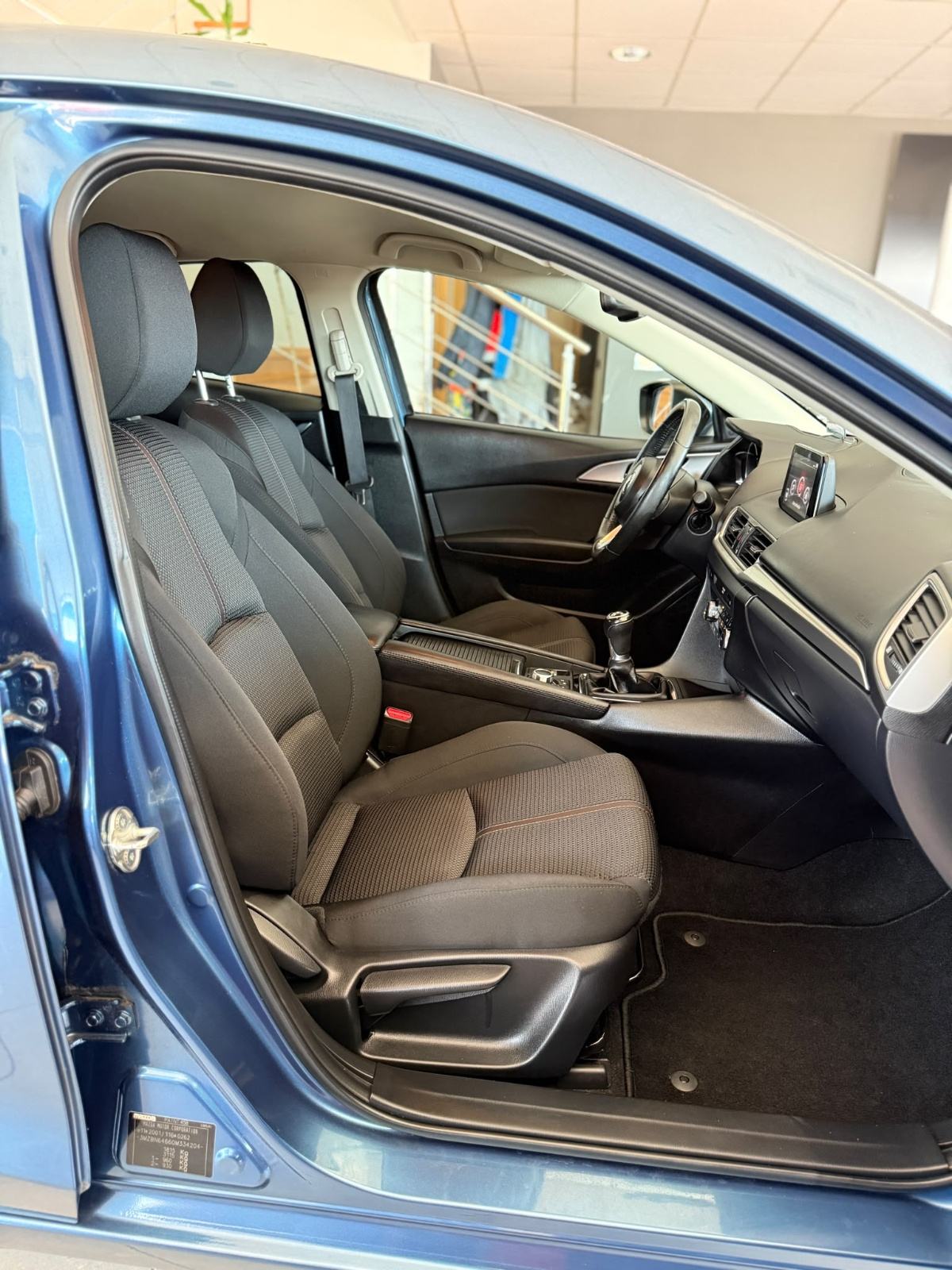 Mazda 3 G120 REVOLUTION NAVI KAMERA PARKIRNI SERVISNA, fotografija 12