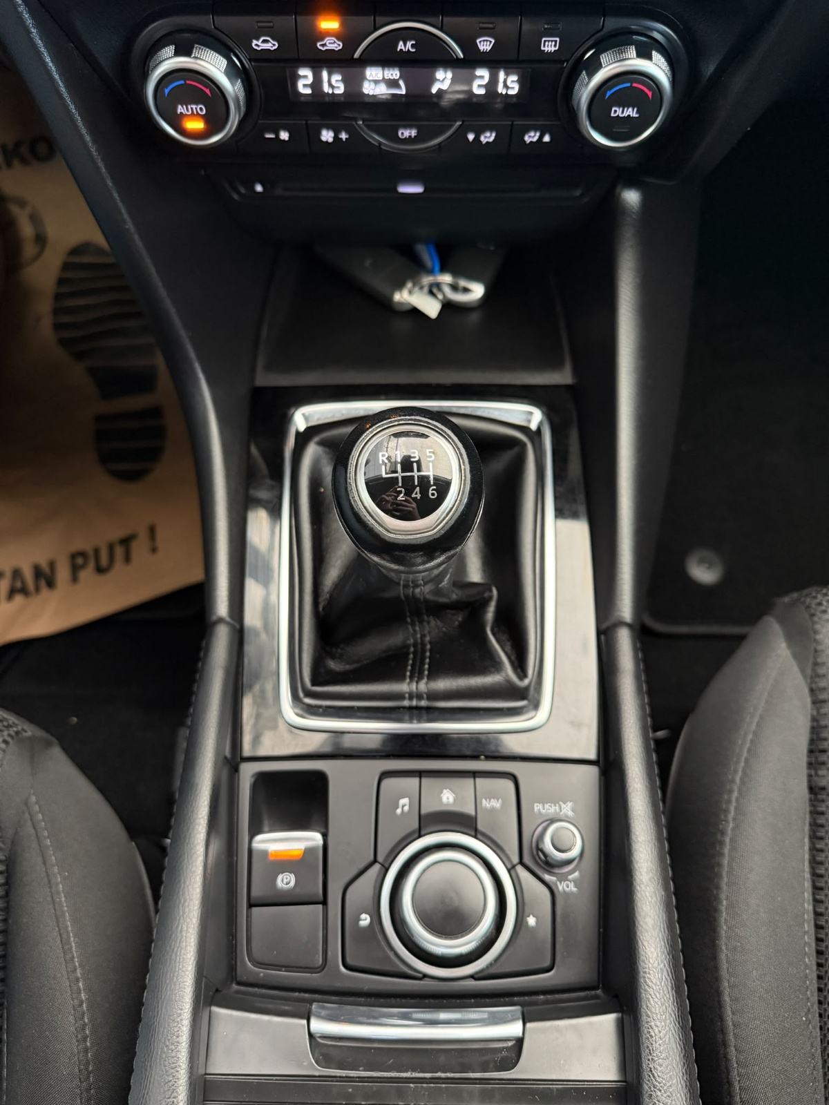 Mazda 3 G120 REVOLUTION NAVI KAMERA PARKIRNI SERVISNA, fotografija 18