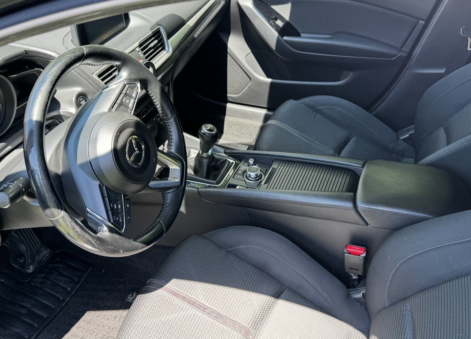 Mazda 3 G120 (2017, 120 000km), pogled izvana - slika 5