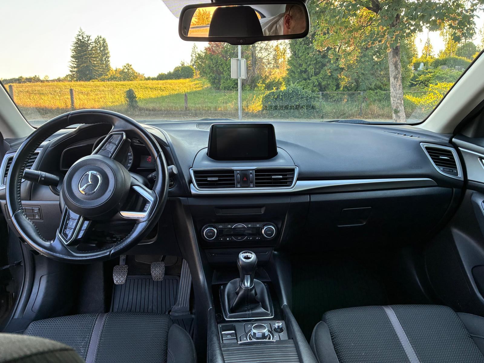Mazda 3 G120 Sedan, fotografija 10