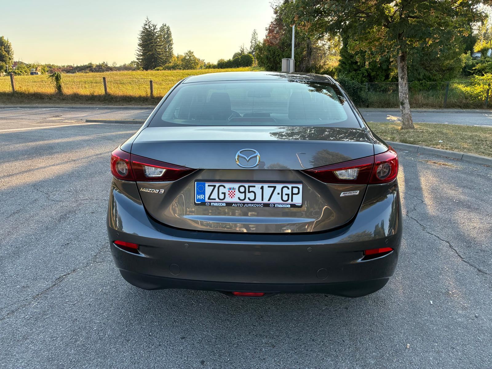 Mazda 3 G120 Sedan, fotografija 4