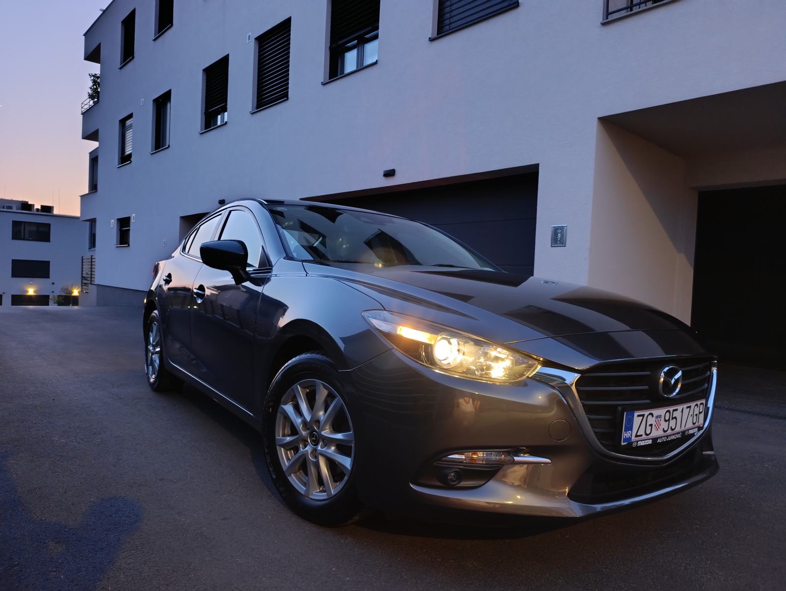 Mazda 3 G120 Sedan, fotografija 14